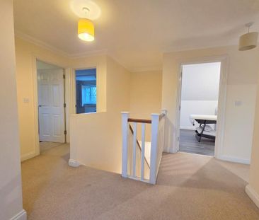 4 bedroom semi-detached house to rent - Photo 4