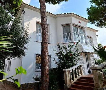 Luxury Villa for rent in Castelldefels, Spain - Photo 3