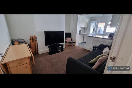 4 bedroom terraced house to rent - Photo 2