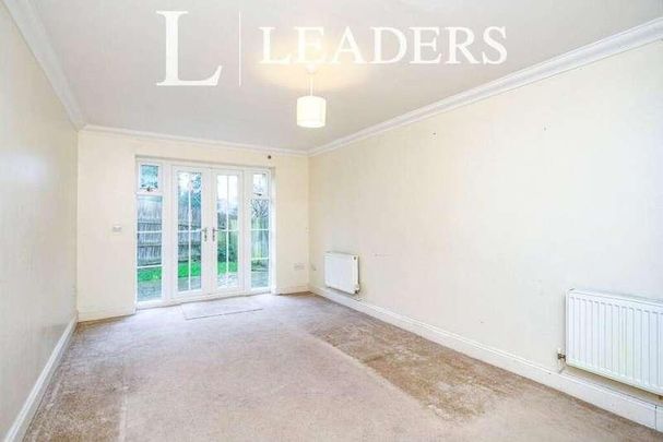 Lodge Oak Lane, Tonbridge, TN9 - Photo 1