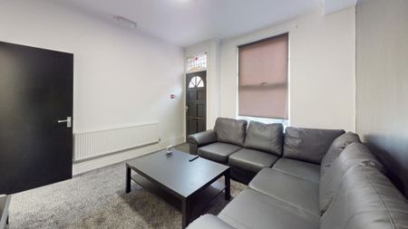 5 bedroom terraced house to rent - Photo 2