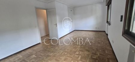 Luxury Semidetached House for rent in Madrid, Spain - Photo 4