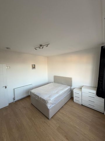 Room in a Shared House, North Circular Road, NW10 - Photo 5