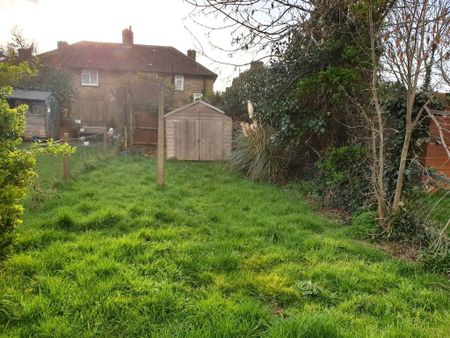 2 bedroom terraced house to rent - Photo 3