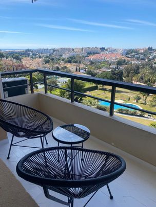 Middle Floor Apartment in Nueva Andalucía - Photo 1