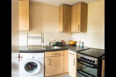 1 Bed Flat, Francis Barber Close, SW16 - Photo 5