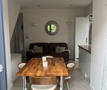 2 Bed Flat, Harborough Road, SW16 - Photo 1