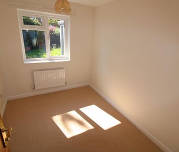3 bedroom bungalow to rent - Photo 4