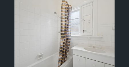 Character Subiaco home - Photo 4