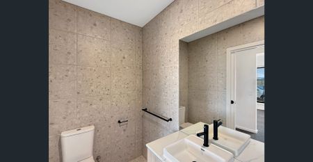 🏡 Brand New 4-Bedroom House in Thornhill Park - Photo 4