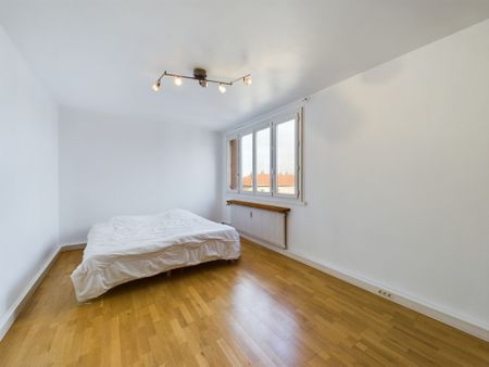Location Appartement 2 pièces 65m² VILLEURBANNE 69100 - Photo 3