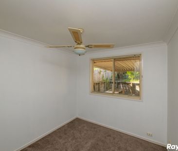 CHARMING 3 BEDROOM HOME IN GREEN POINT! - Photo 3