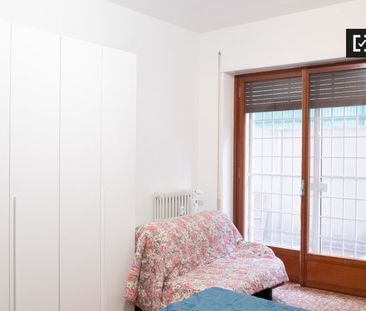 Via Amedeo Avogadro, Rome, Lazio 00146 - Photo 2