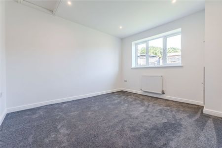 49, Outwood Lane, Horsforth, Leeds, West Yorkshire, LS18 4HU - Photo 2