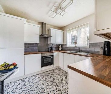 Woking, GU22 - Photo 6