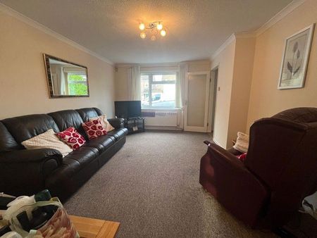 3 bedroom link detached house to rent - Photo 2