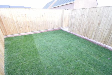 Yarn Crescent, Lupset, Wakefield - Photo 5