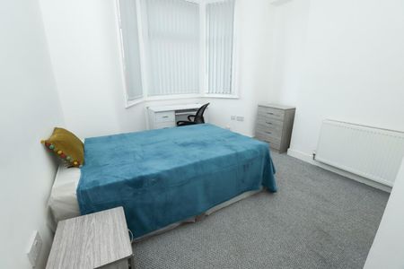 5 bedroom House To Let Total Size: 1292 SQ FT - Photo 3
