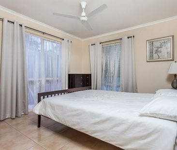 Spacious Family Home! - Photo 4