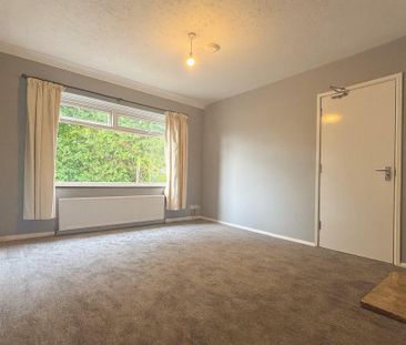 4 bedroom semi-detached house to rent - Photo 6