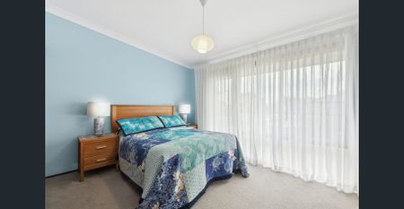 Lovingly kept family home located in golden triangle - Photo 2