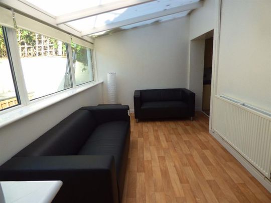 4 bedroom House To Let - Photo 1