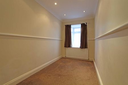 Fleetwood Avenue, Westcliff On Sea - Photo 4