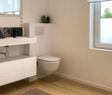 Woning te huur in Sint-Amandsberg voor € 1.350 met 3 slaapkamers - Photo 2