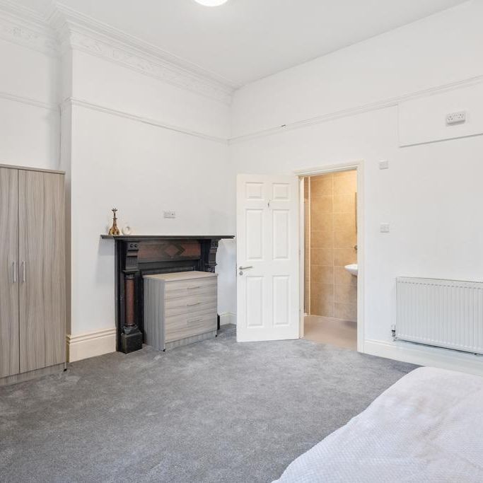 13 bedroom terraced house to rent - Photo 1