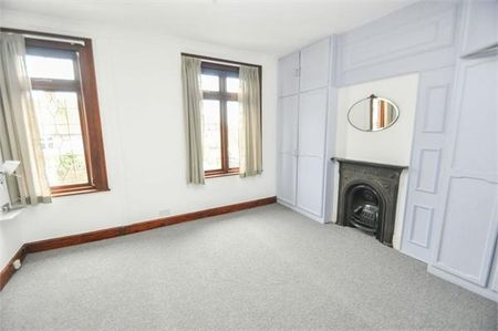 2 bedroom semi-detached house to rent - Photo 5