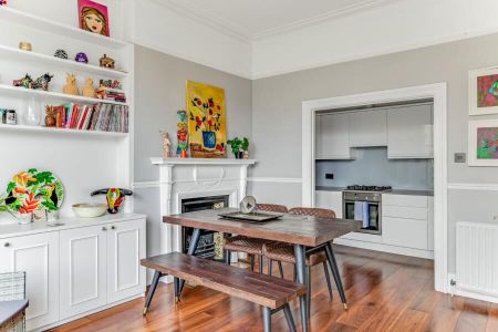 3 Bedroom Flat To Let - Photo 4