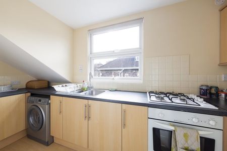 1 Bed Flat - Photo 4