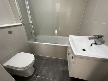 Barge Drive, Greater London, UB2 - Photo 5