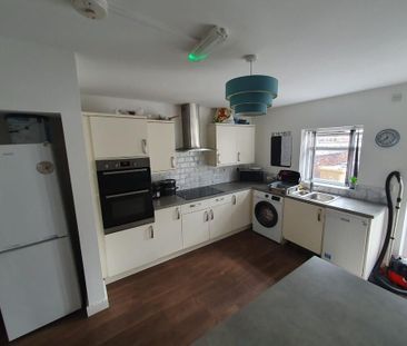 1 bedroom in a house share to rent - Photo 4