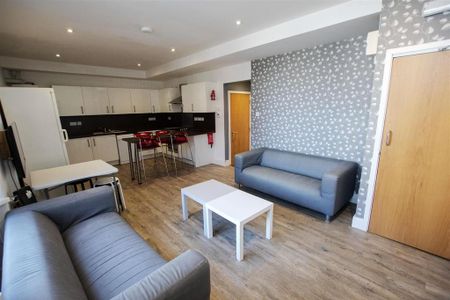 6 bedroom house to rent - Photo 4