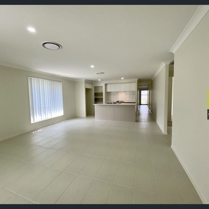 Spacious Family Home - Photo 1