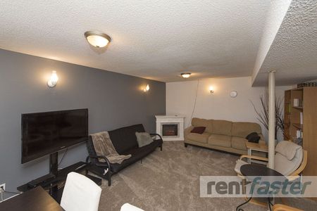 405 Huntington Way, Calgary - Photo 5