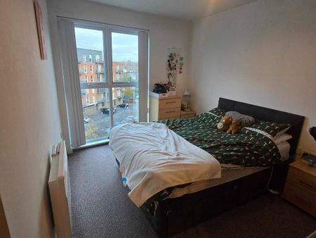 2 bedroom flat to rent - Photo 2