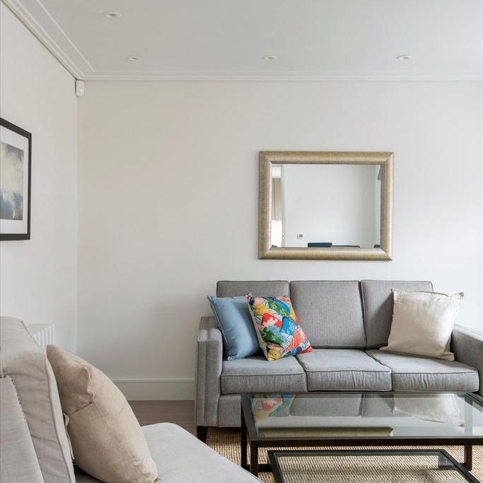 3 bedroom flat to rent - Photo 1