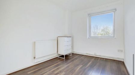 3 bedroom flat to rent - Photo 2