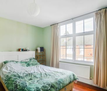 Detached house to rent on - Photo 1