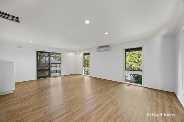 22 Mundara Drive, RINGWOOD - Photo 1