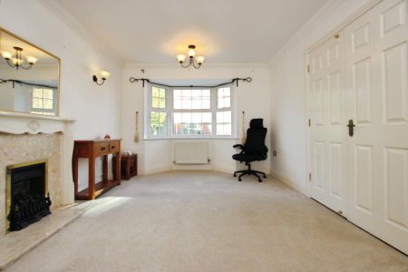 5 bedroom detached house to rent - Photo 4