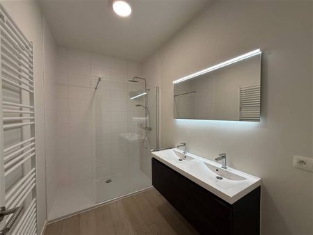 Appartement te huur - Foto 2