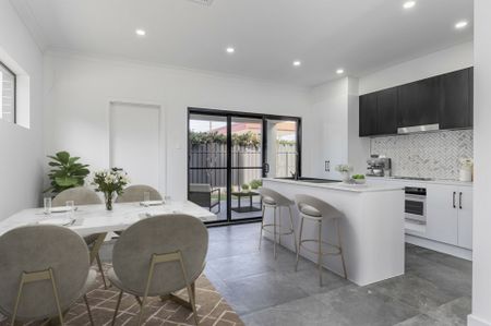 Modern Home - Photo 5