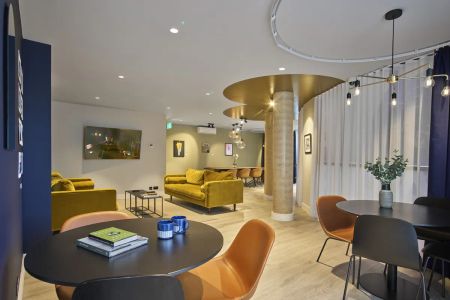 Station Grove - Photo 2