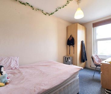 6 bedroom terraced house to rent - Photo 5