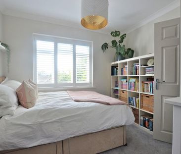 4 bedroom semi-detached house to rent - Photo 2