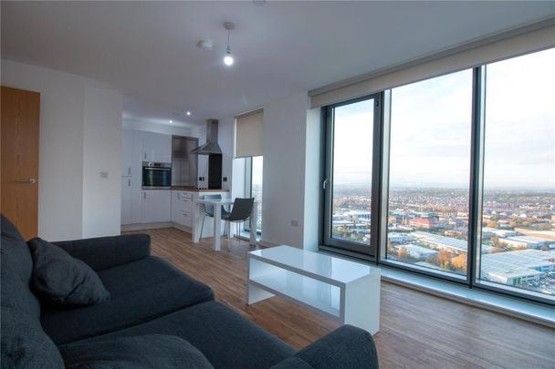 2 Bed Flat, Michigan Point Tower B, M50 - Photo 1