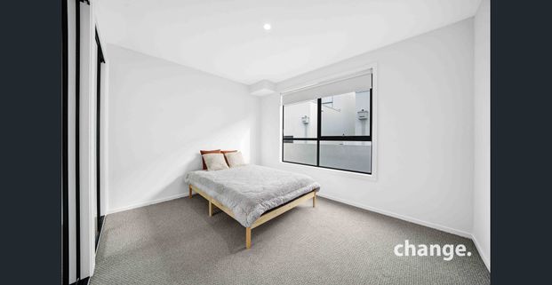 Comfort, Convenience & Contemporary Living - Photo 1